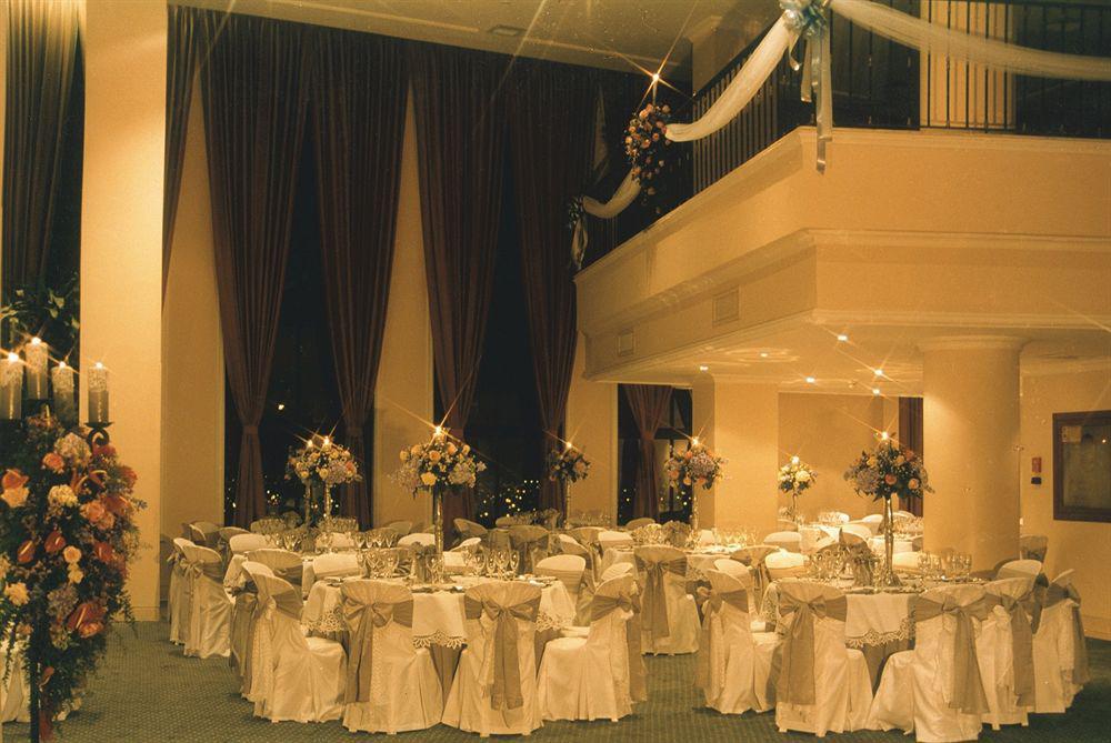Hotel Dann Carlton Cali Restaurang bild